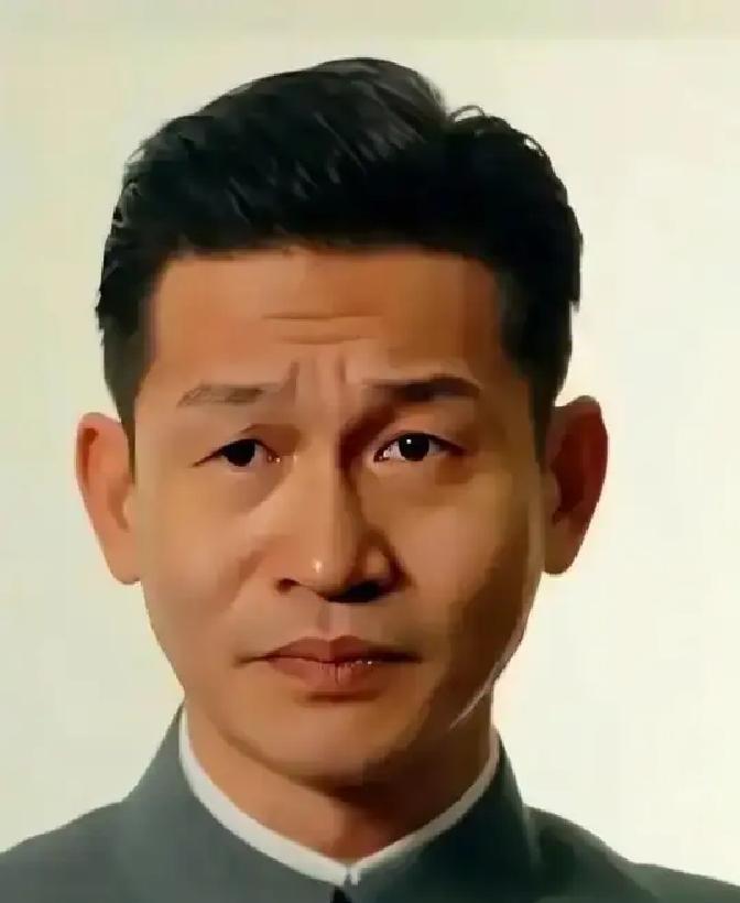 余皑磊：配角演了二十年，男六号出圈，戏少却比主角火，凭啥？
余皑磊演了二十多年配