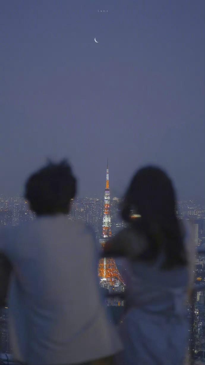 一个人要获得实在的幸福，就必须既不太聪明，也不太傻。人们把这种介于聪明和傻之间的