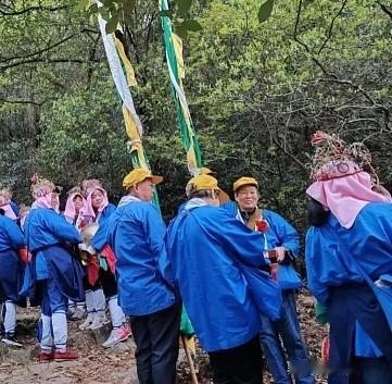 “虞山三月三报娘恩”（俗称“拜香”），是常熟最具代表性的省级非遗（2016年入选