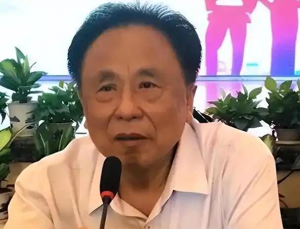 包养了多名情妇，生下11个私生子，75岁还在拼命造娃！他是谁？人前，他是人人崇拜