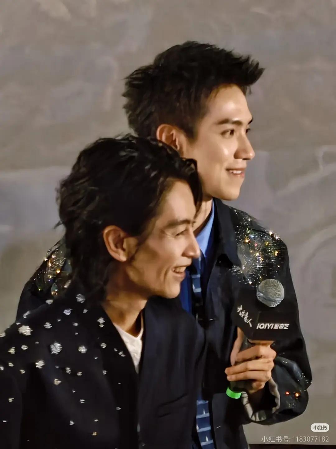 陈晓 罗意威《大生意人》今天去扫楼了 他怎么这么瘦了啊 