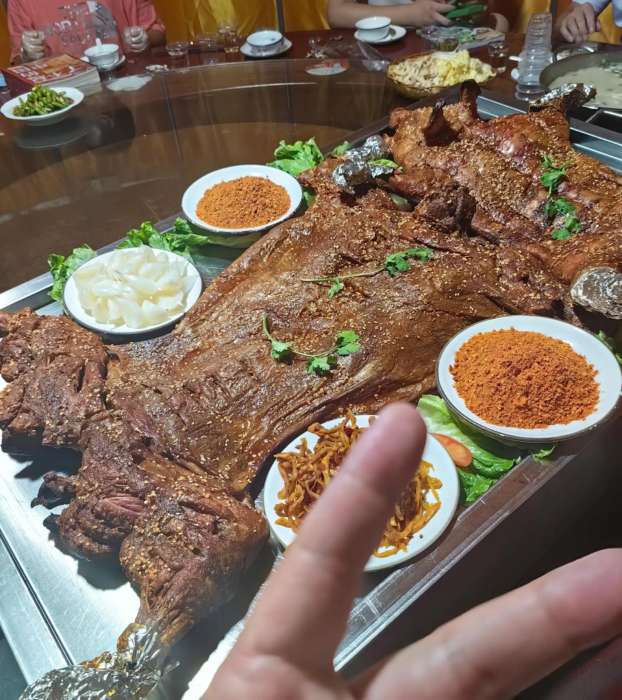 发现兴山的一个好去处。传说刘邦逃跑到此地自觉脱出重围，下马哈哈大笑，旁...