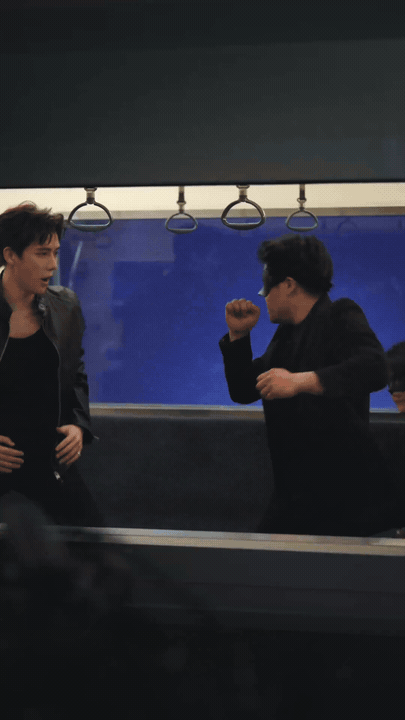 王安宇打戏表现力 王安宇的打戏自带超强感染力，每一次出拳和闪避都干脆利落，又酷又