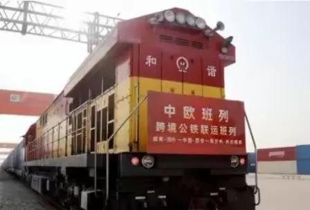 中国人真是搞笑，搞什么中欧班列，现在成为笑柄了吧！

当年的轻飘飘冷嘲还没散干净