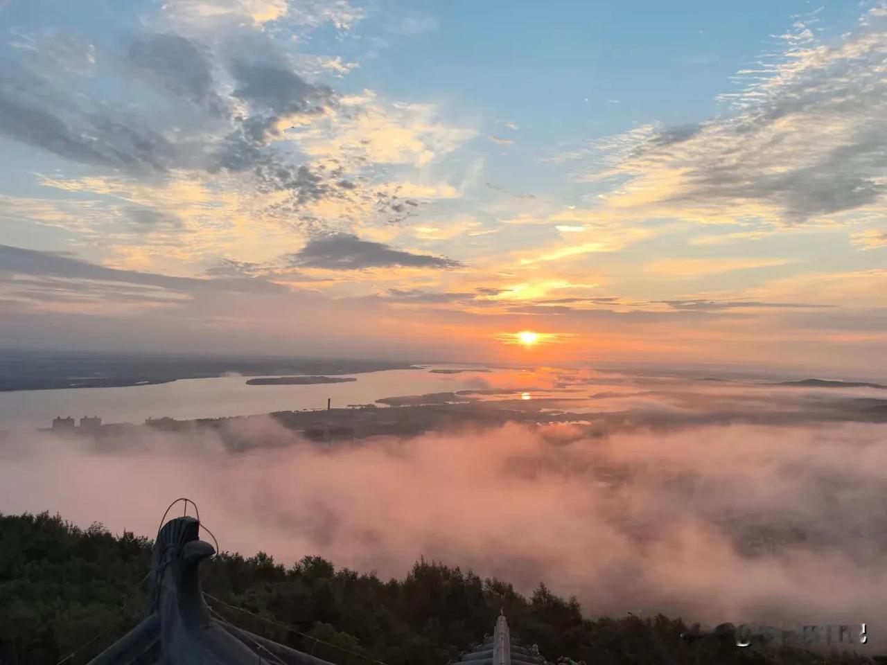 人都有欲望，我发现了，我最近的欲望强烈：
想买个ps5玩，想玩黑悟空，看网上宣传
