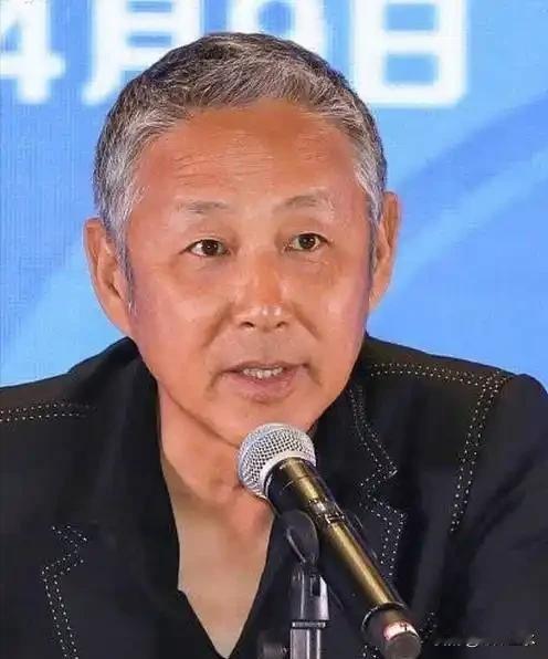 有文化=好伴侣？未必。刺眼履历，可能遮住zui要紧那层。

陈道明提醒女儿，别被