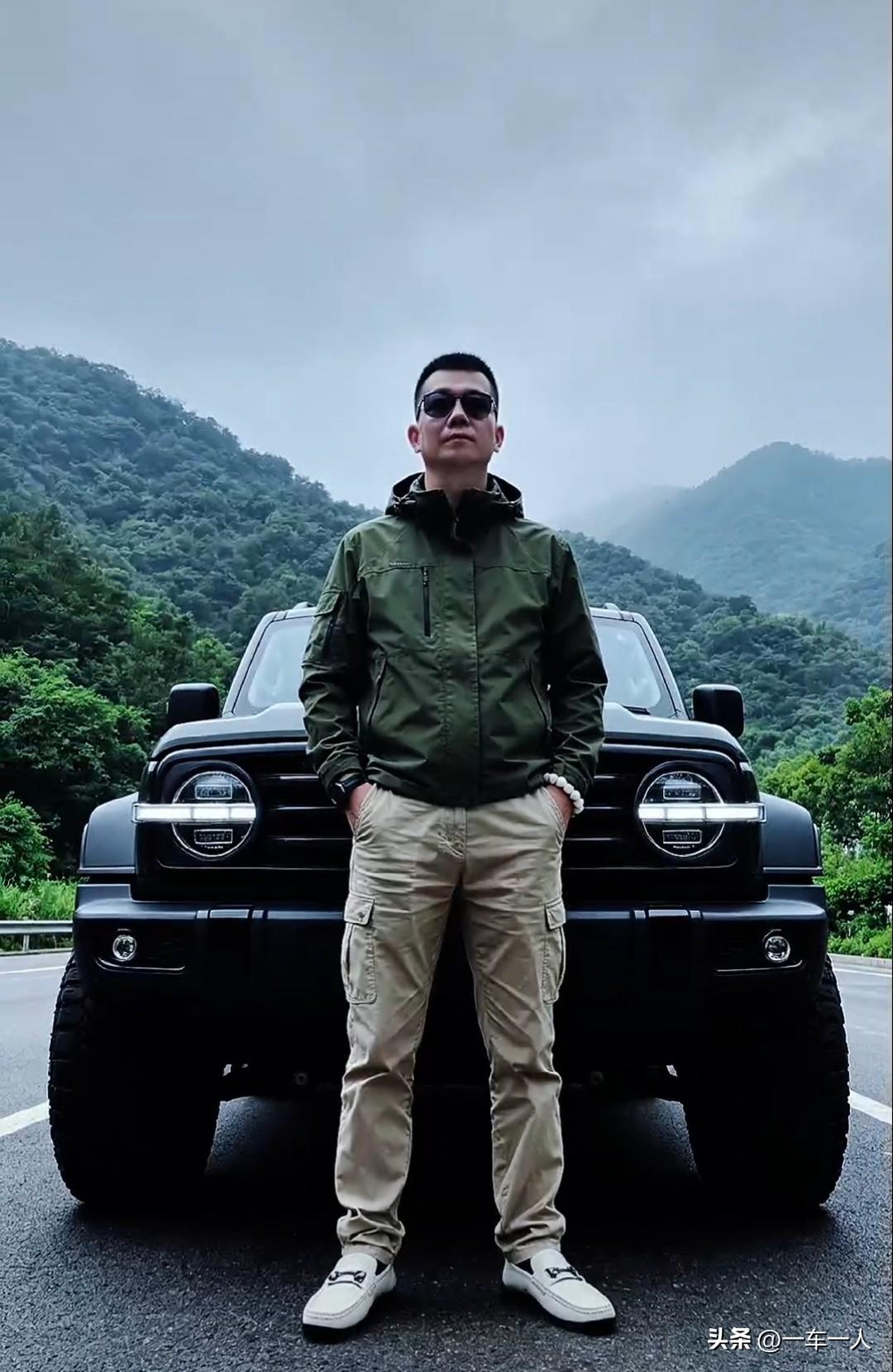 这一身装备，是我对抗平淡生活的底气，山风一吹，所有烦心事都散了。
中年生活现状