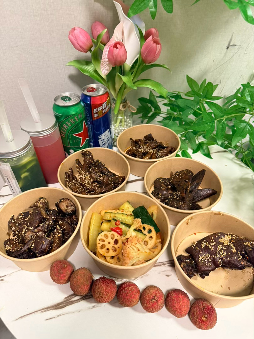 【图一是我认出来了吗？】晚上又去探2家店。还是中午的两家，因为我各接了10单。 