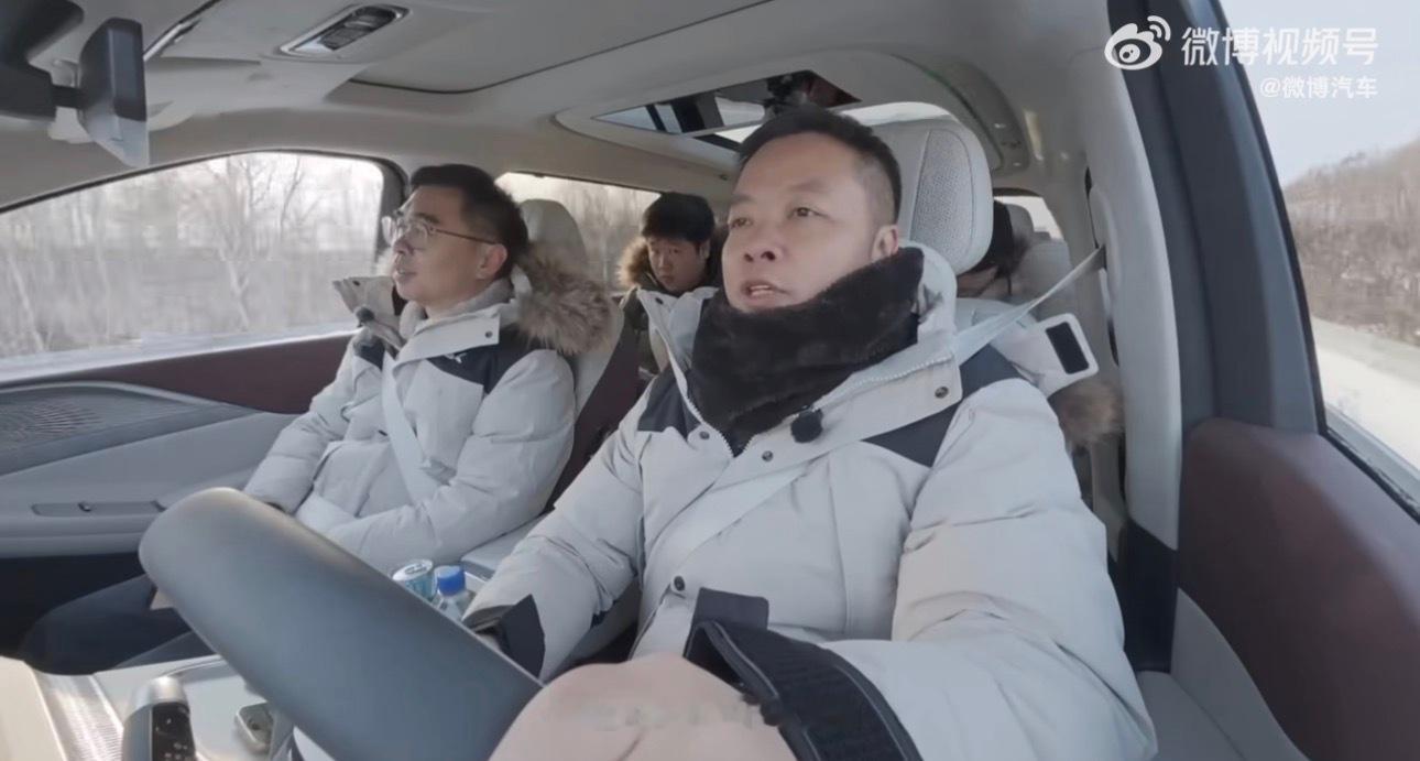 何小鹏冰雪试驾X9超级增程直呼太稳了冰雪天驾驶，跑的稳非常重要！小鹏X9的雪地稳