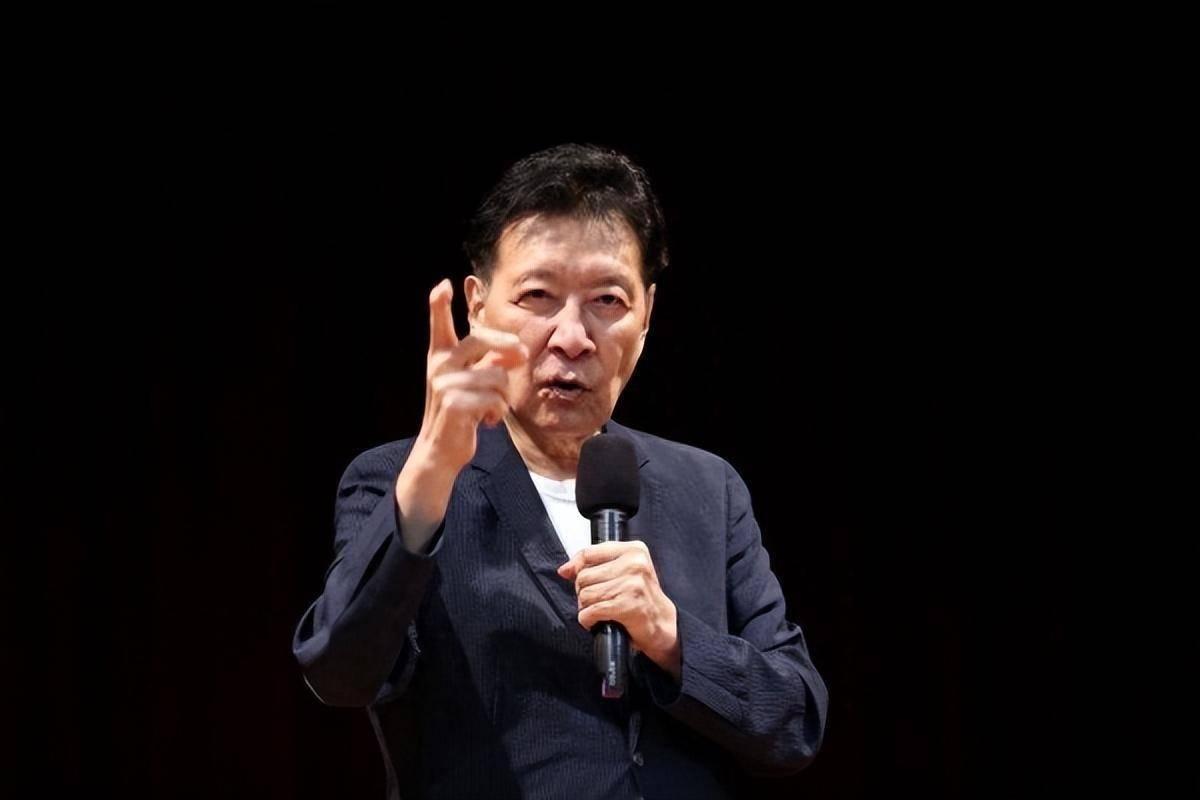 尴尬到家！

             赵少康“指陆介选”闹剧翻车！

    
