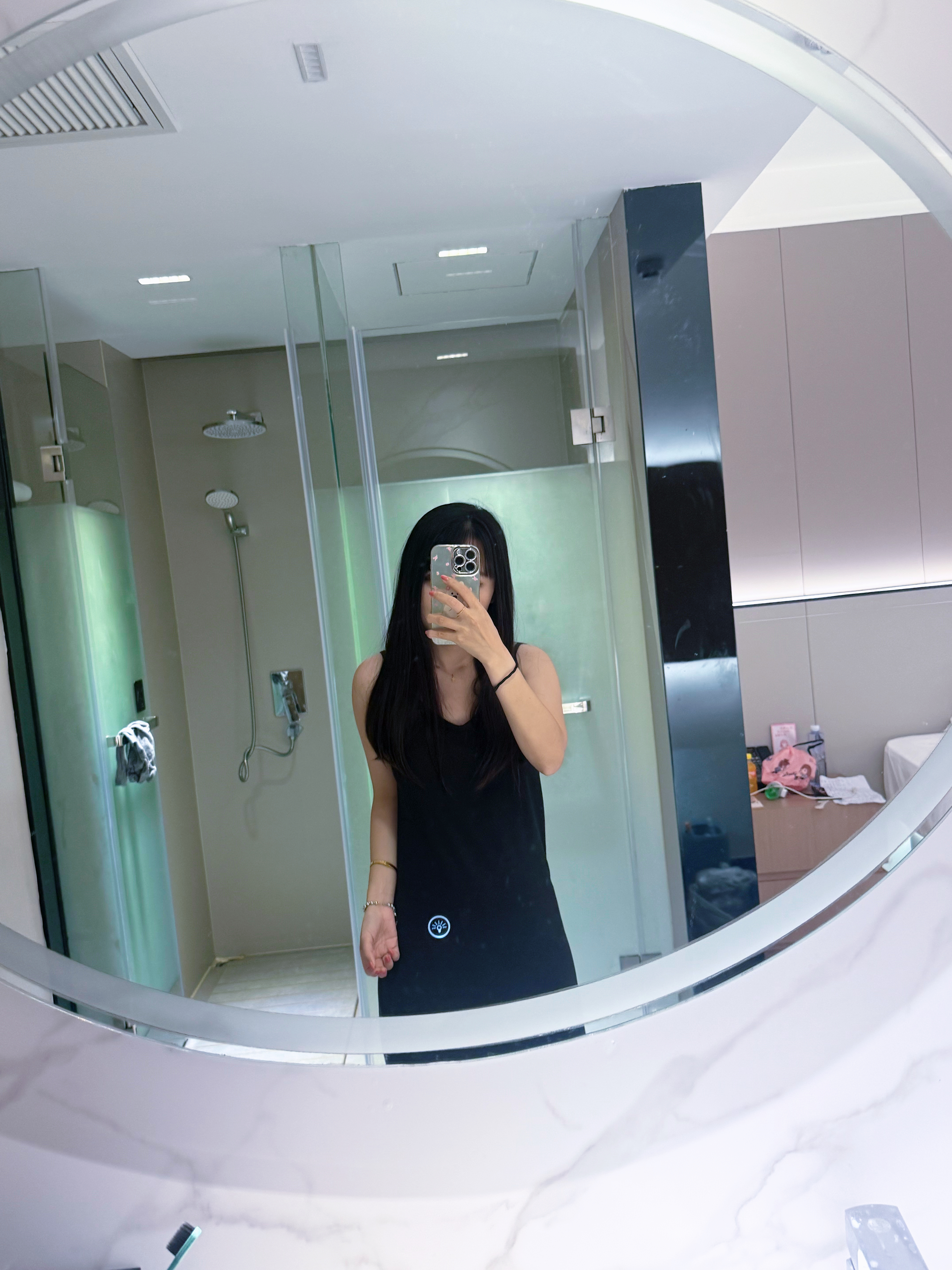 你屁股中间那条缝是谁砍的 我去给你报仇 