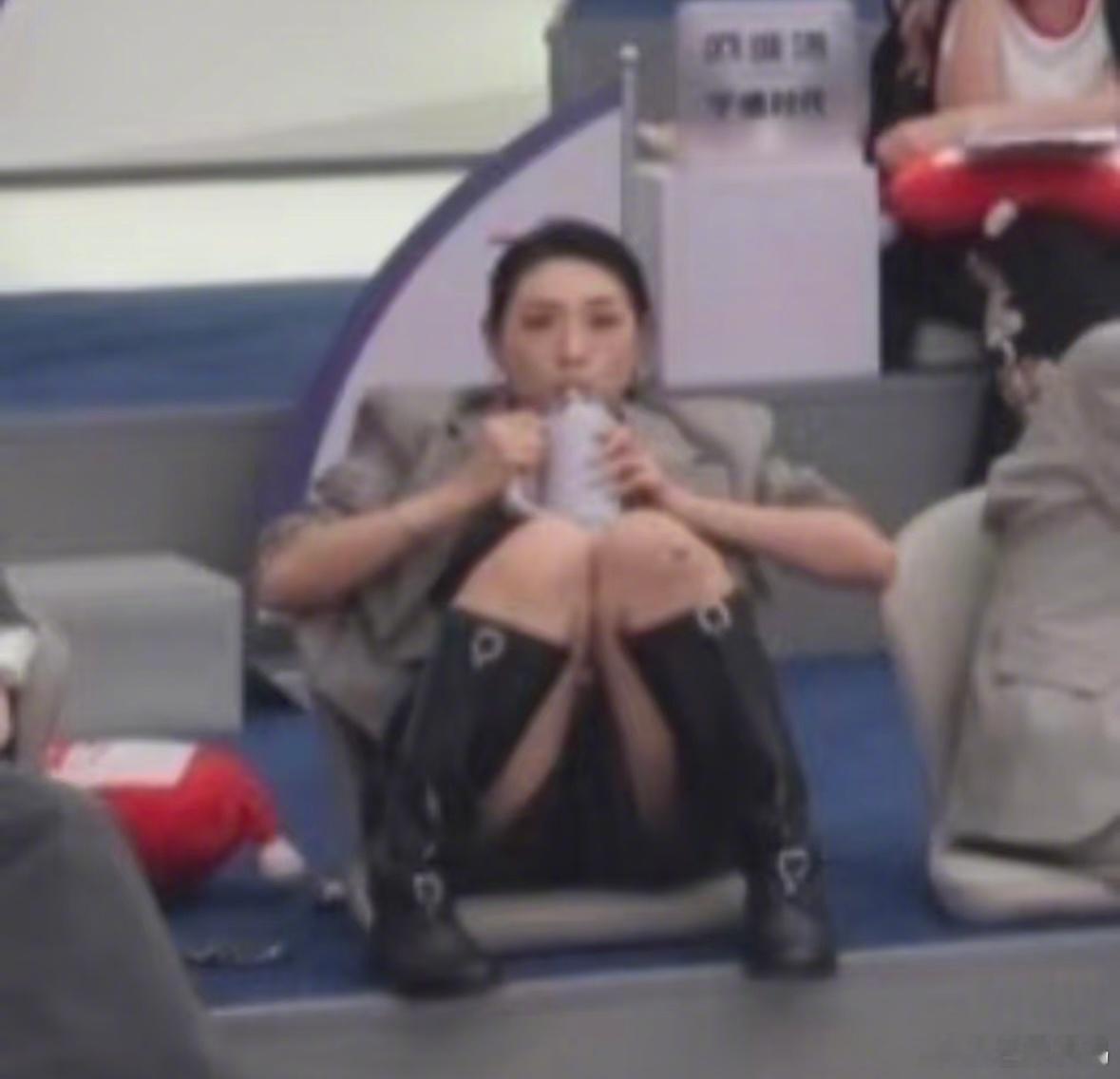 乘风2026淡淡姐上一天班，打开手机天塌了