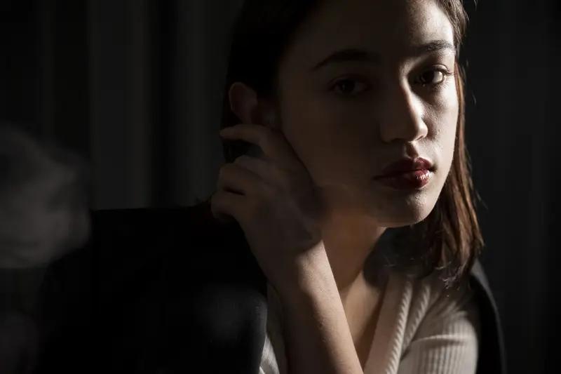 女人最重要的是美貌还是人品？我站人品。美貌就像烟花，绚烂却短暂，它能带来一时的关