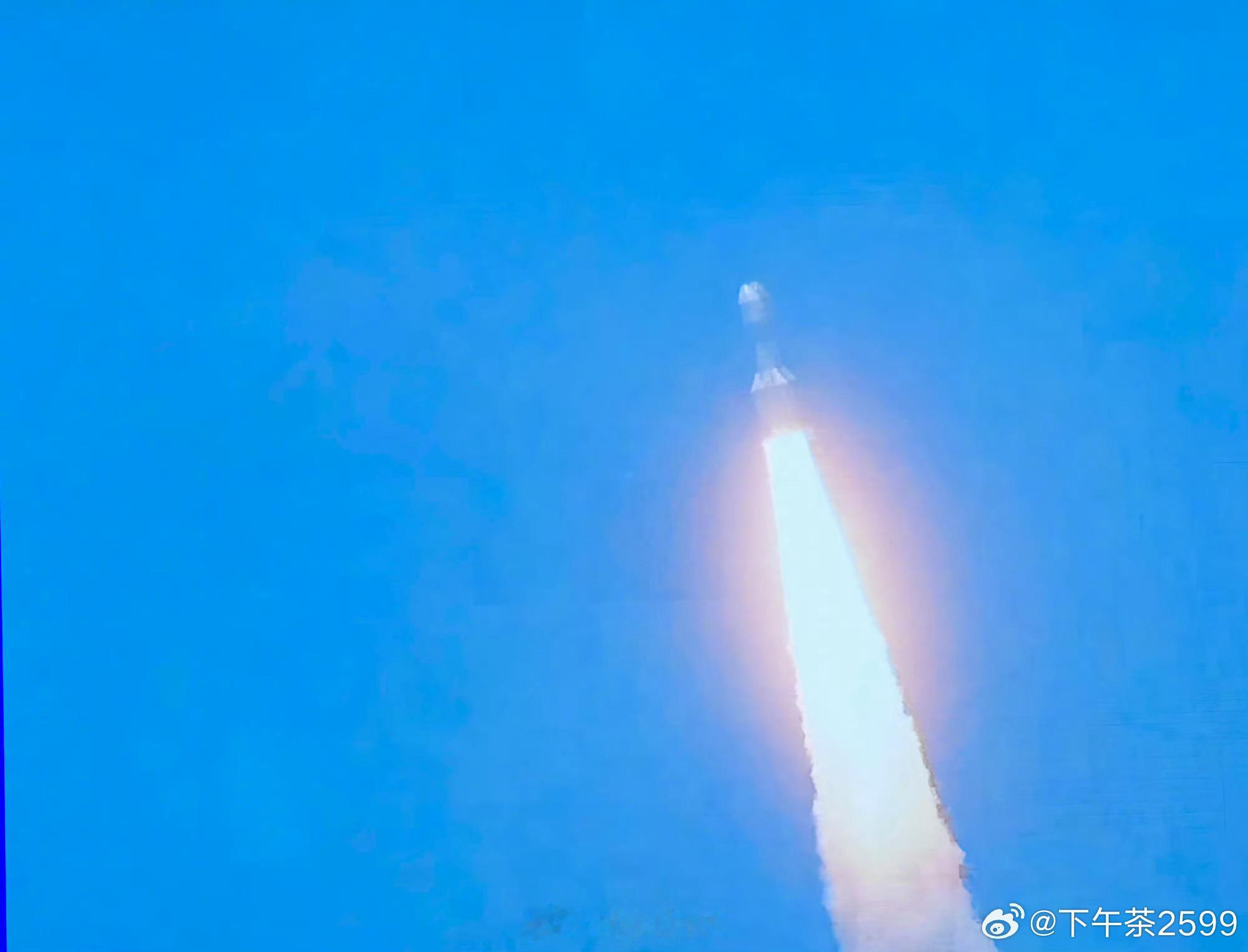 中国航天又一次成功发射今天，我国成功发射一箭9星太原卫星发射中心在上海东部海域使