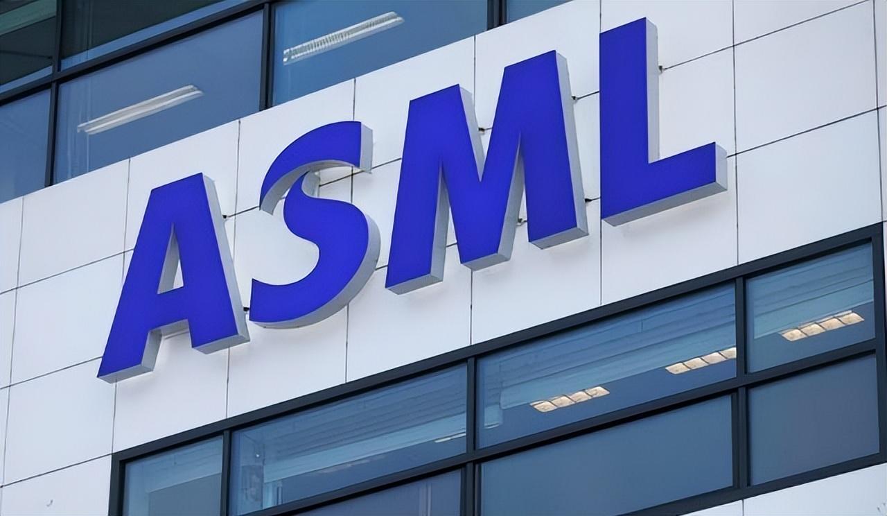 荷兰新内阁由多党联合组成，部分成员过往对华态度强硬，被外界视为 “反华内阁”，其