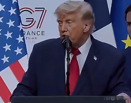 记者:“你现在能否说明，你是否会追究您政府中任何人对战争第一天轰炸一所学校、导致