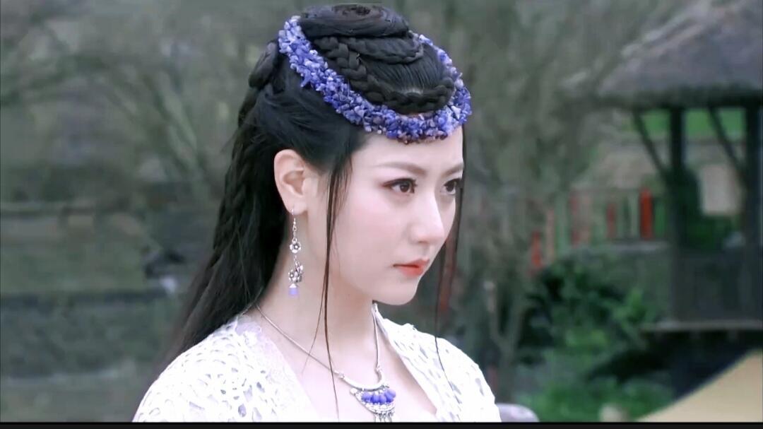 她真的好美啊啊啊啊～～～ ​​​