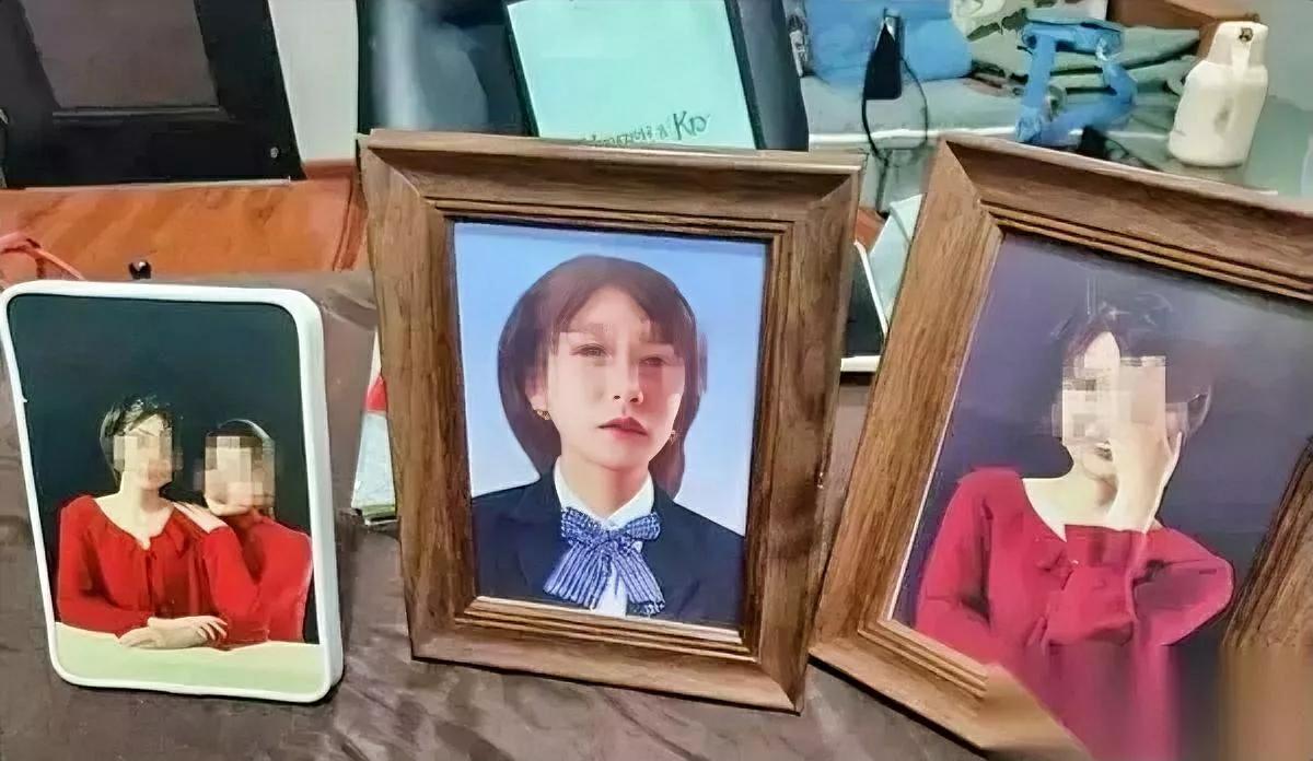 胸前别着小雏菊的母亲

在法院门口等了6小时

女儿死前曾求救保安却…

成都2