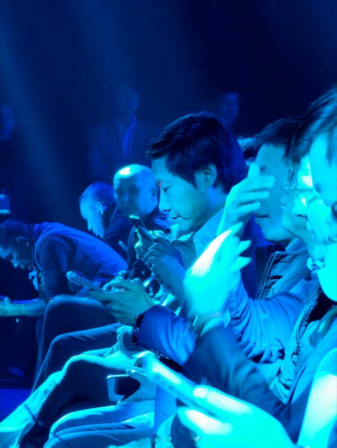 还在路上，顺便看看小米发布会 ……小米徕卡影像战略合作升级暨 Xiaomi 17