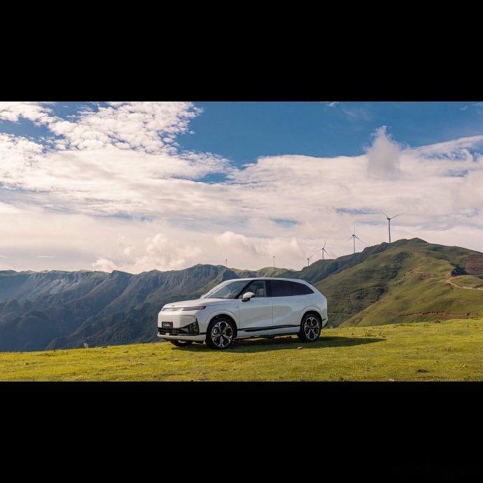 🚗 小鹏G9L今晚这预售价一出，现场媒体都懵了——26.99万起，全系800V
