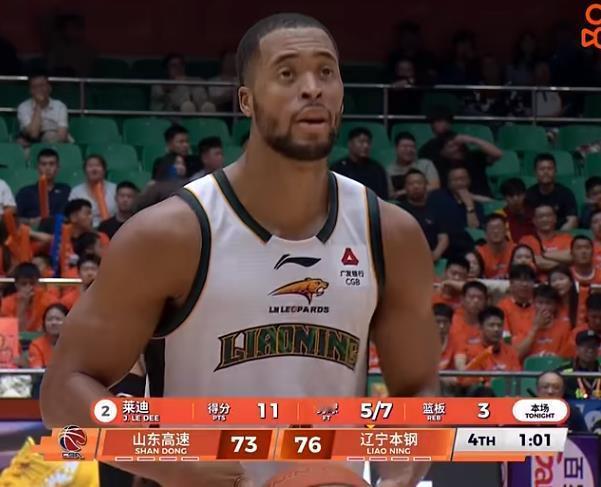 莱迪这个球员真的不错，除了矮点都是优点，打球硬而且态度积极，打球很合理不上头，技