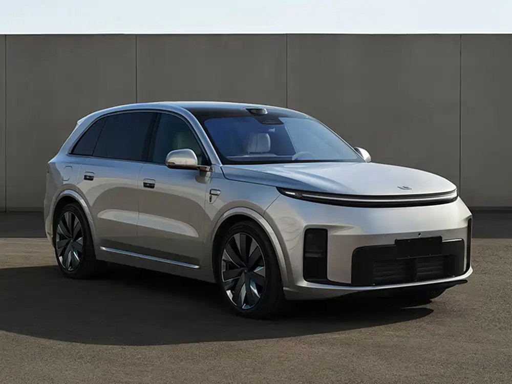 理想L8（6月底改款）热门六座增程SUV，改款升级五座布局、加长轴距。1.5T增