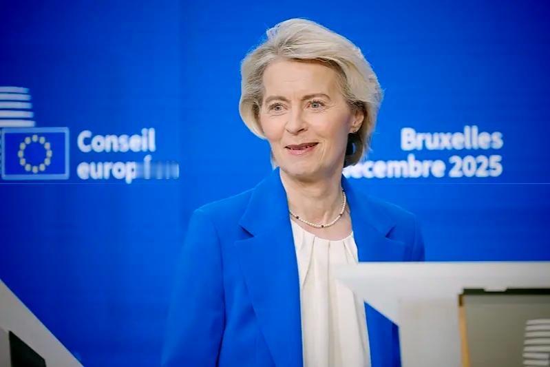 北极那点事：欧盟把话摆这了

欧盟那边，冯德莱恩主席22日聊起北极安全，话里话外