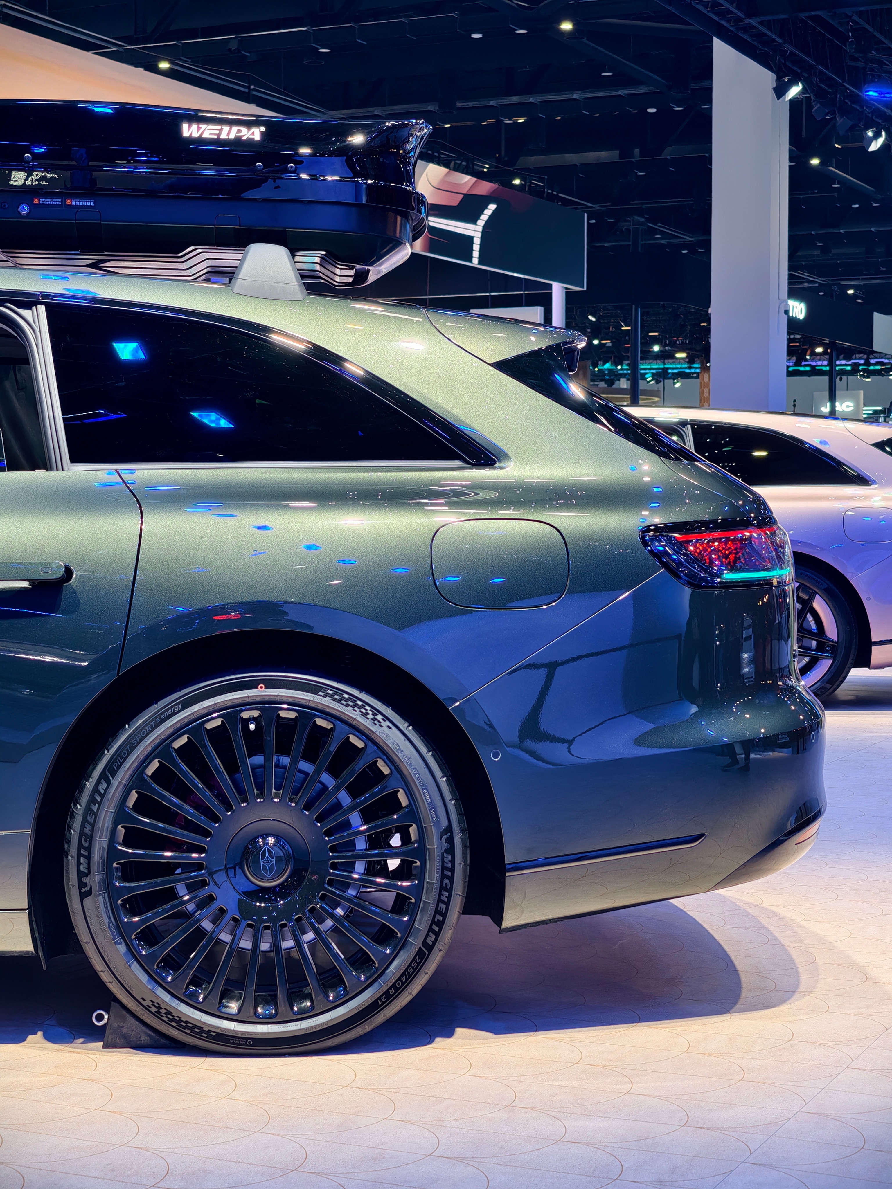 mia的汽车日常 车展第一站！鸿蒙展台 五界合一最近新上的所有车都来啦当然还有我