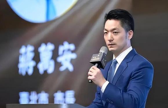 “可怜天下父母心！”吉林，女子收到儿子转的18000块钱，让她帮忙存起来，女子冒