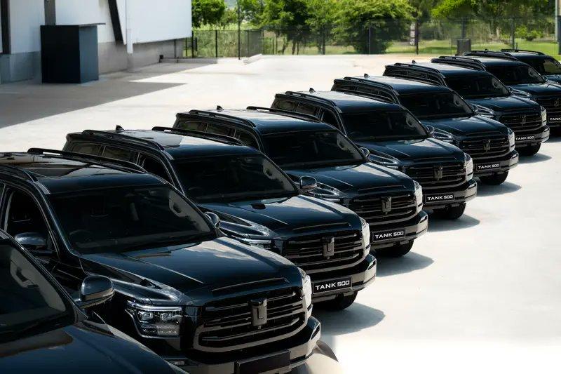 坦克500成为南非G20峰会指定用车！
这一排排黑色巨兽，惊艳威武，代表着中国制