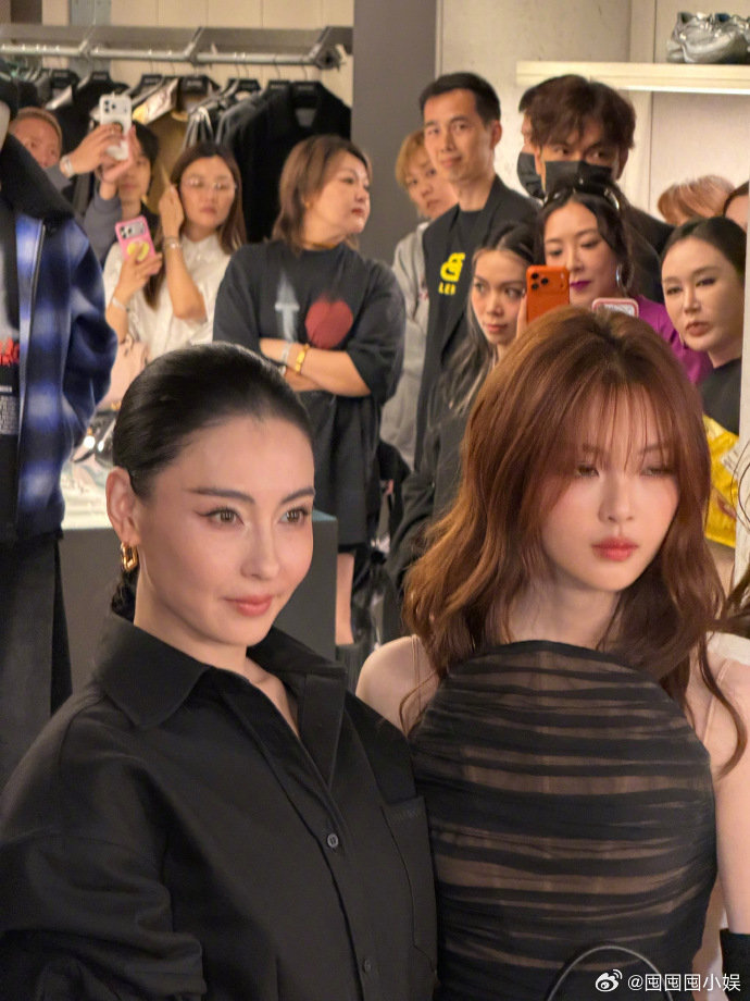 张柏芝生图骨相 真的会被张柏芝的生图狠狠惊艳！侧脸和轮廓美得无可挑剔。就算行程满