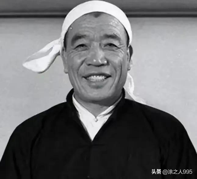 #上联：春播千亩稻；诚邀下联#  秋收万顿粮