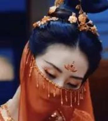 刘诗诗眼波流转自带神韵，这是她演技的标志之一，也是其独特魅力所在。
刘诗诗能够凭