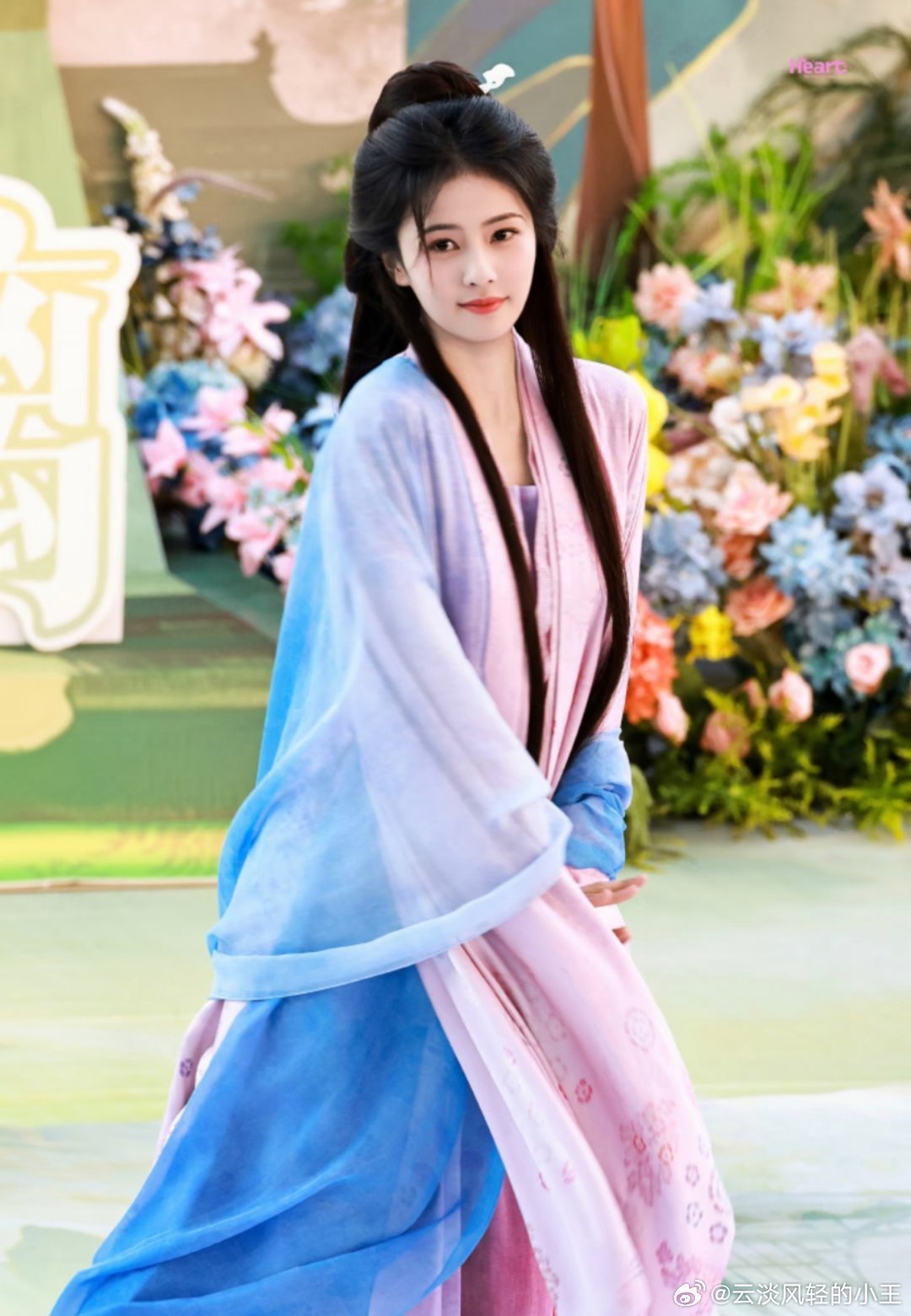 莫离官方小小屏剧宣白鹿新剧《莫离》光预告就给我看爽了啊啊啊！表面是温顺尚书嫡女，