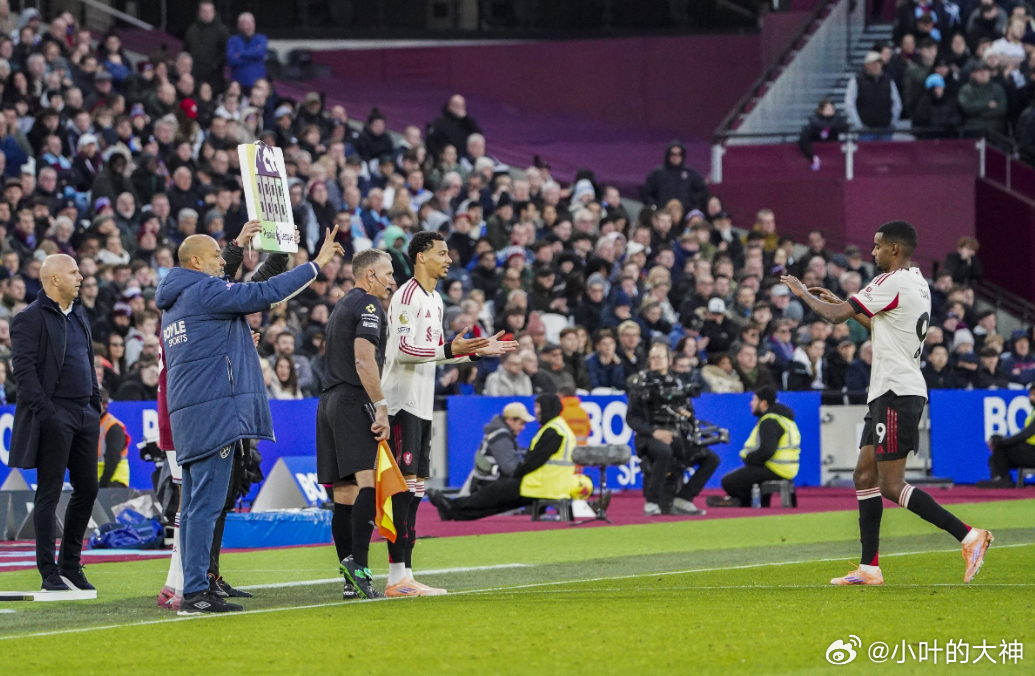 复出还有主力吗？1.45亿伊萨克16场3球，9500万埃基蒂克16球6助03月0