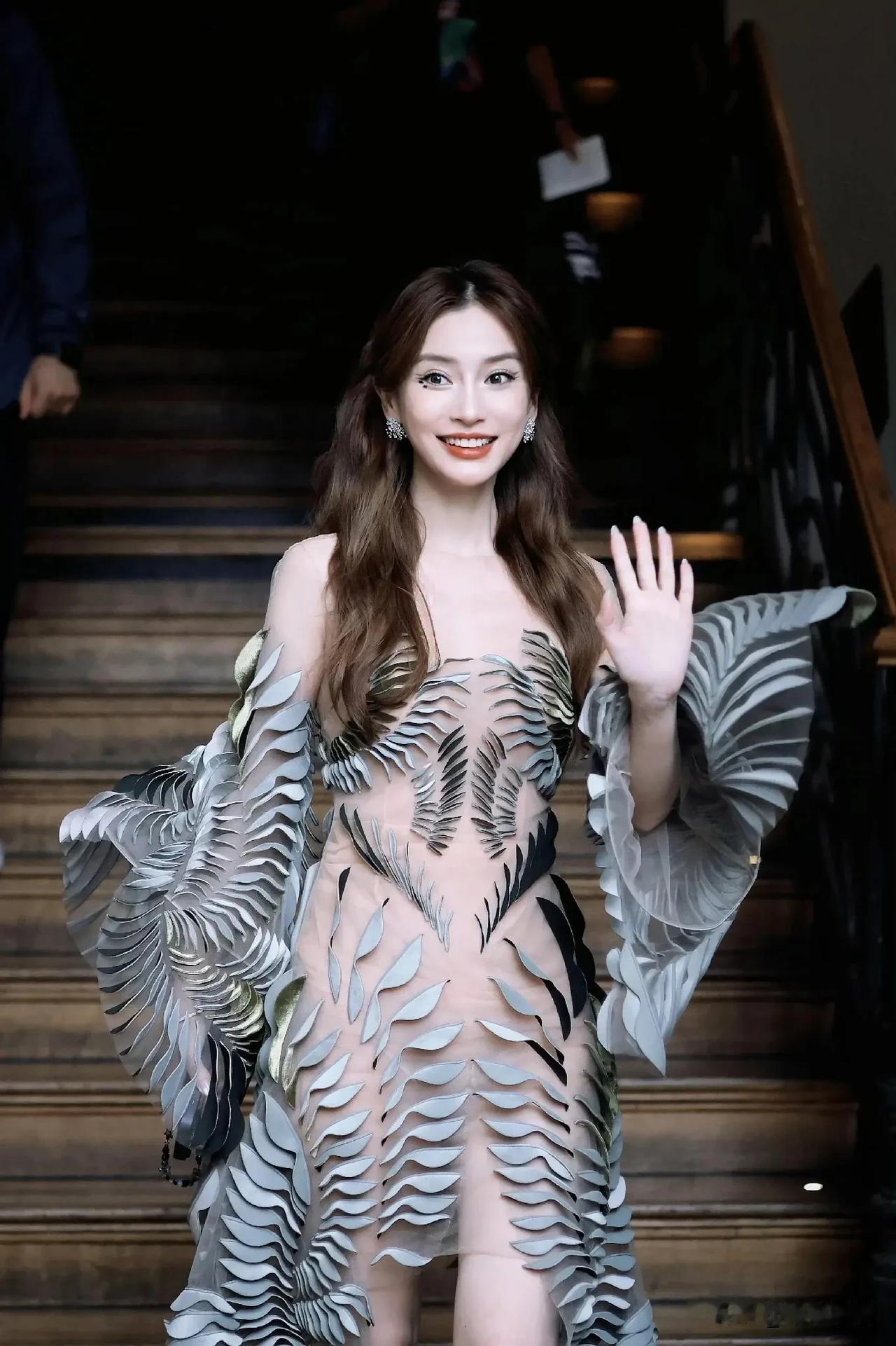 Angelababy脸在江山在！可惜自古以来都是情义千斤不敌胸脯四两，江湖万里难