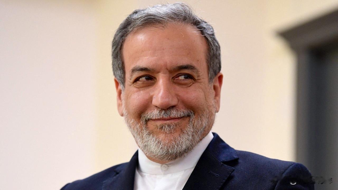 根据报道，伊朗已制定出一个与美国谈判的三步框架：
 第一阶段：核心目标是彻底结束