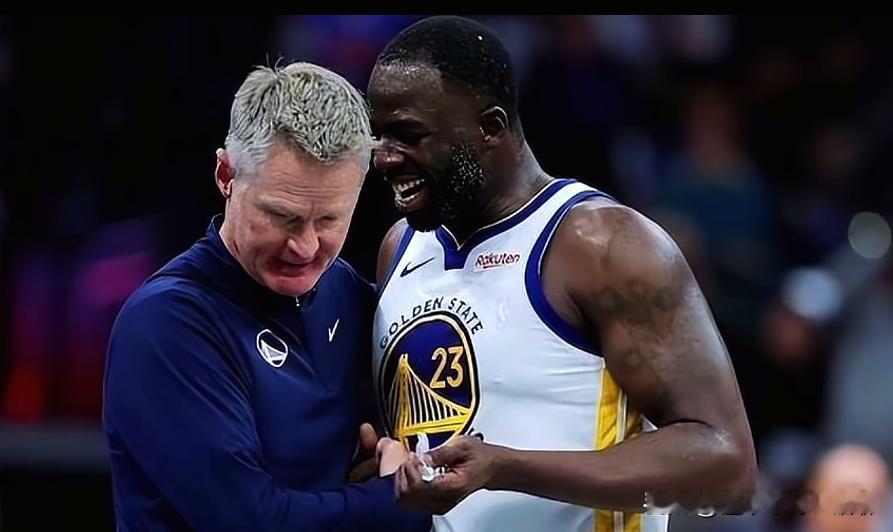 格林：你凭什么让我坐冷板凳
科尔：你自己心里没点数吗？
格林：我在场上兢兢业业，