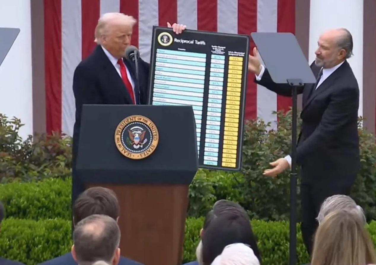 现在终于明白了，为什么特朗普与咱们的贸易战突然熄火了，原来不是美国政府认输了，而