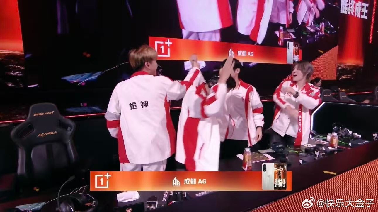 AG仙崽独狼一穿三吃鸡  仙崽来劲儿了，一穿三KBG，成功吃鸡。AG单局搂了21