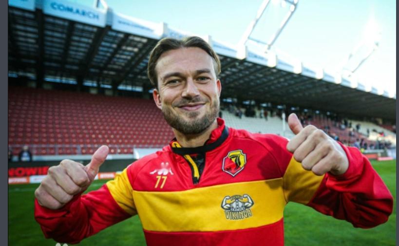 “外援风暴来袭，中甲要变天？”💥挪威边锋汉森空降大连鲲城，这位“冠军收割机”履