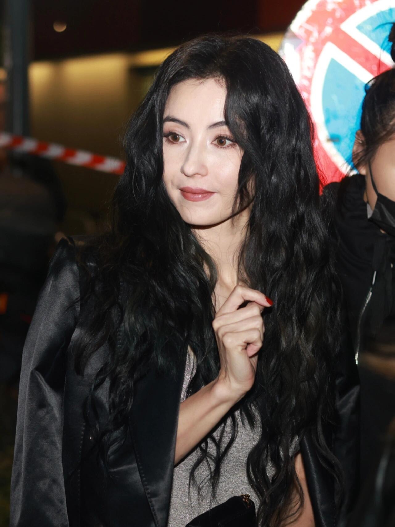 张柏芝香奈儿老了还是香奈儿这句话就是为张柏芝量身定制的吧！！遇到顶级骨相时间也很