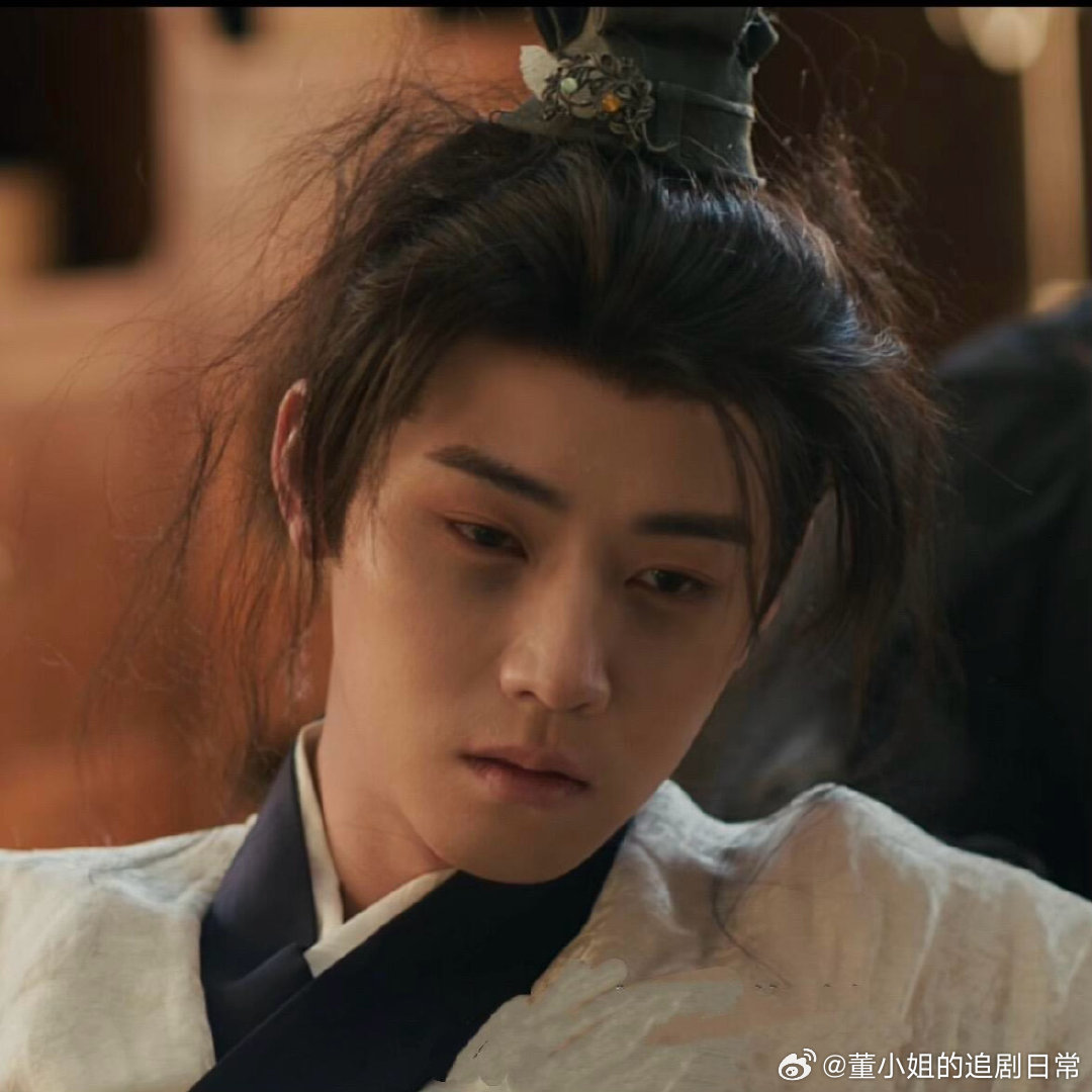 感谢逐玉送来的打工人头像这真的很贴切了，尤其是李门槛的，完全演我状态任豪|逐玉官