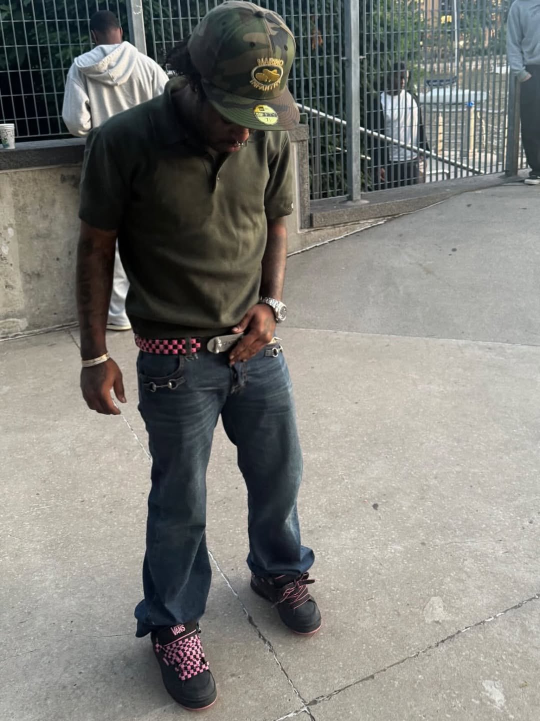 Lil Uzi Vert 身穿他的 VANS 联名款鞋 👟🛹 
