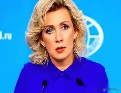 俄罗斯用自己淌的血，给了我们一个提醒：别跟所有人打，打一个就够了。

俄乌冲突打