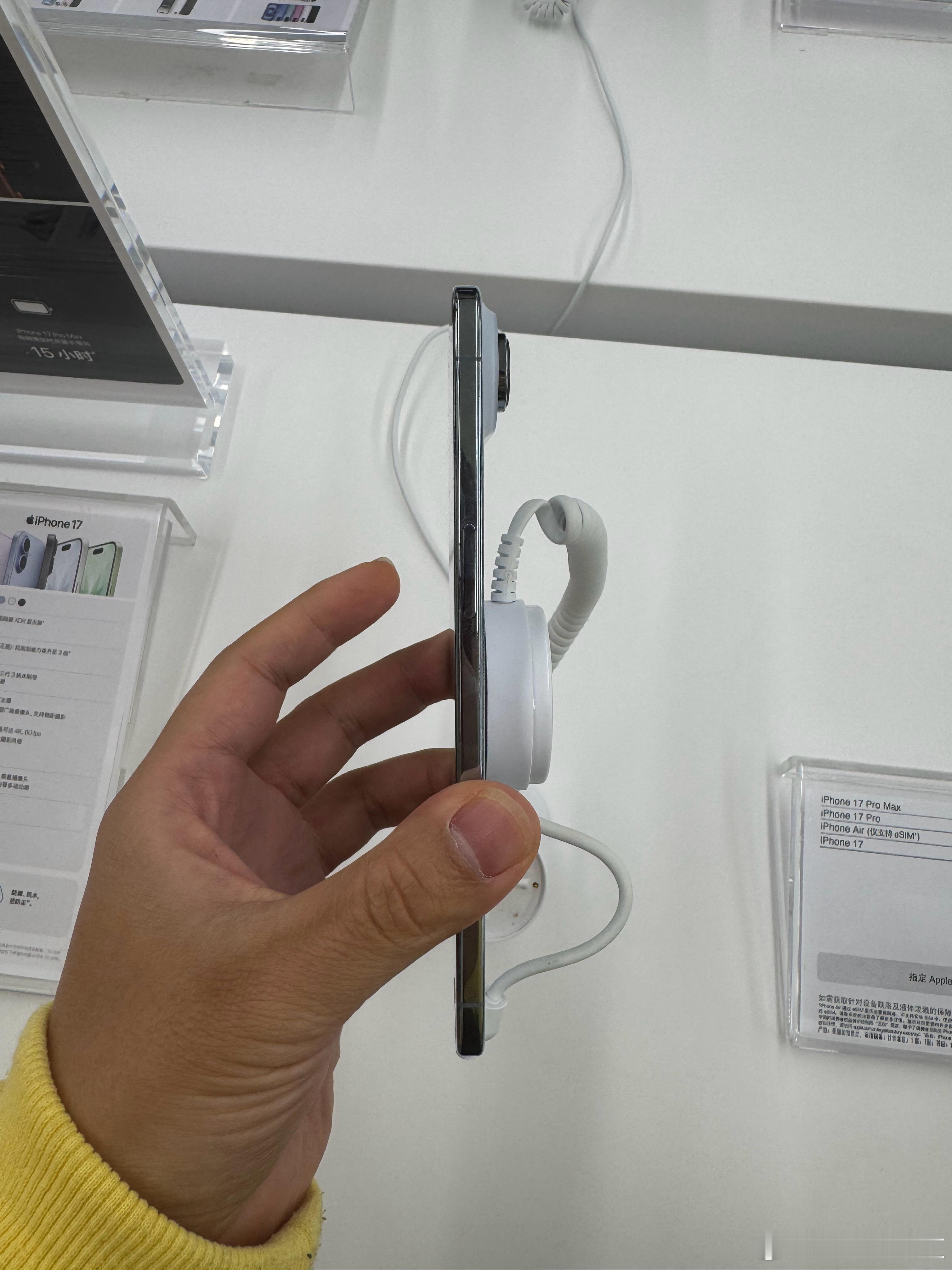 iPhoneAir激活量曝光如果你没有去亲身体验，你就会发现iPhone Air