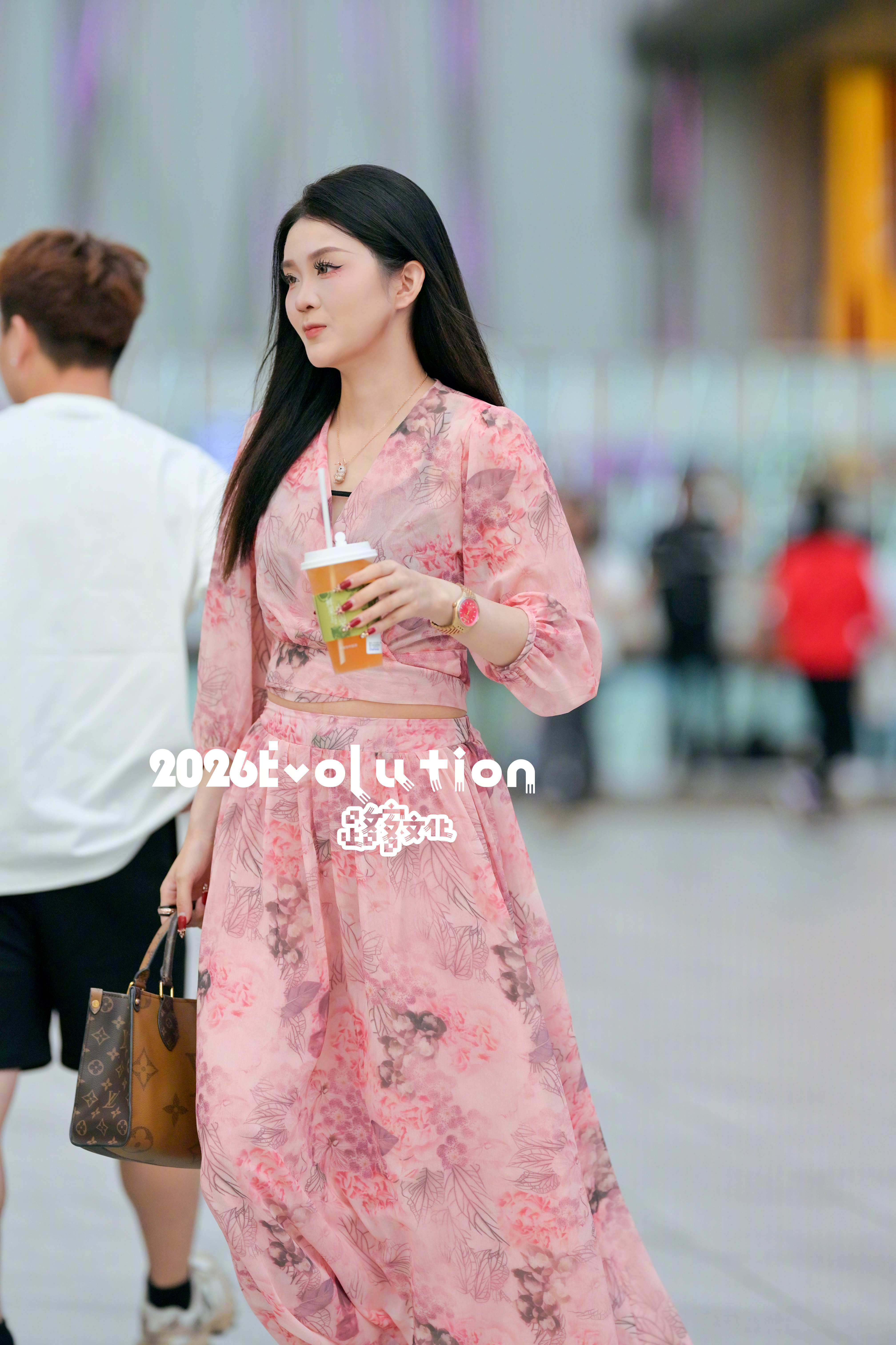 好看手表也配得好看 