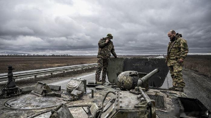 【“匕首”炸碎基辅情报中心，乌克兰捅了马蜂窝，没料到俄军报复这么快又狠】俄乌战争