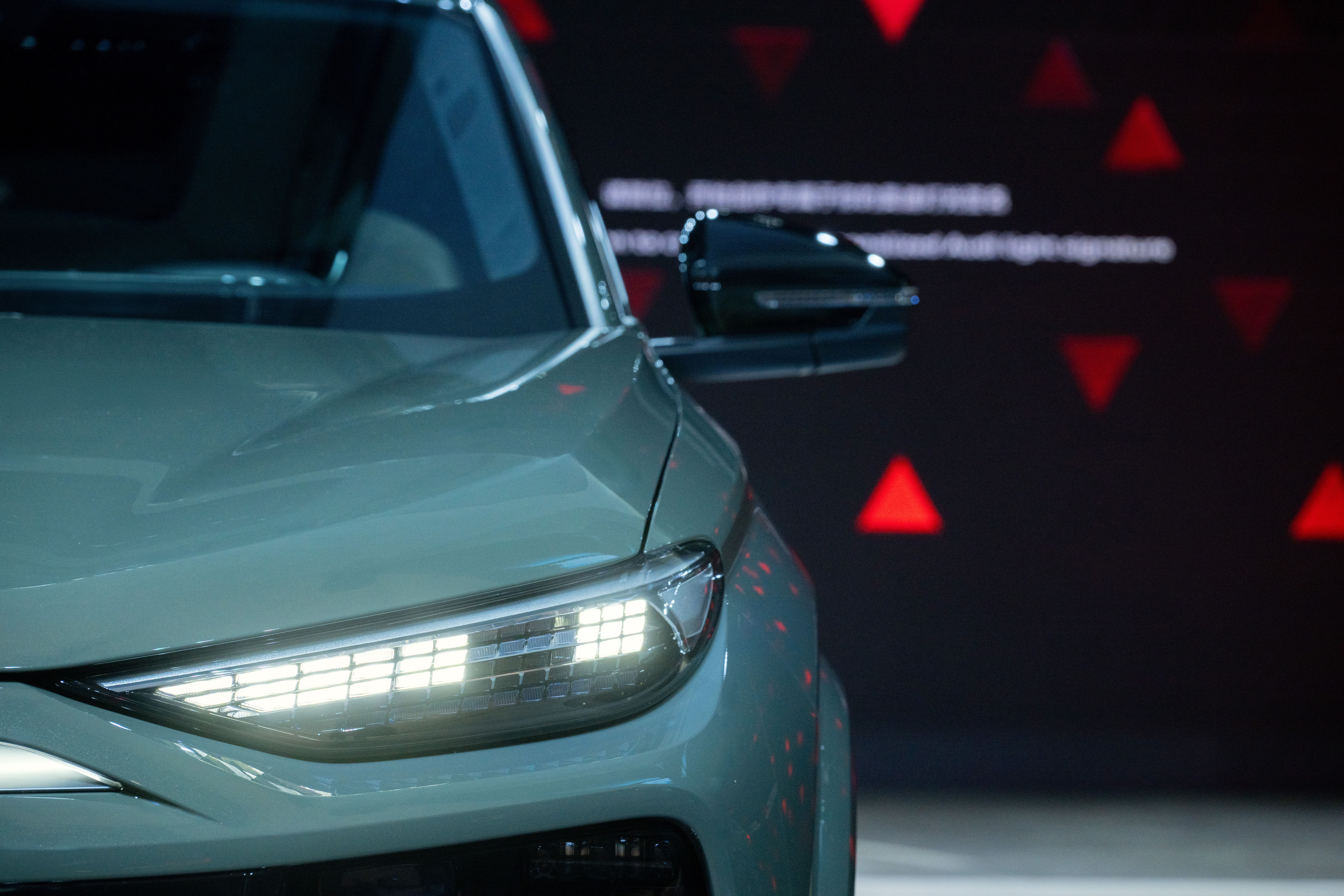 四环亮相北京798 想找一台 “不只是代步” 的纯电 SUV？一汽奥迪 Q6L 