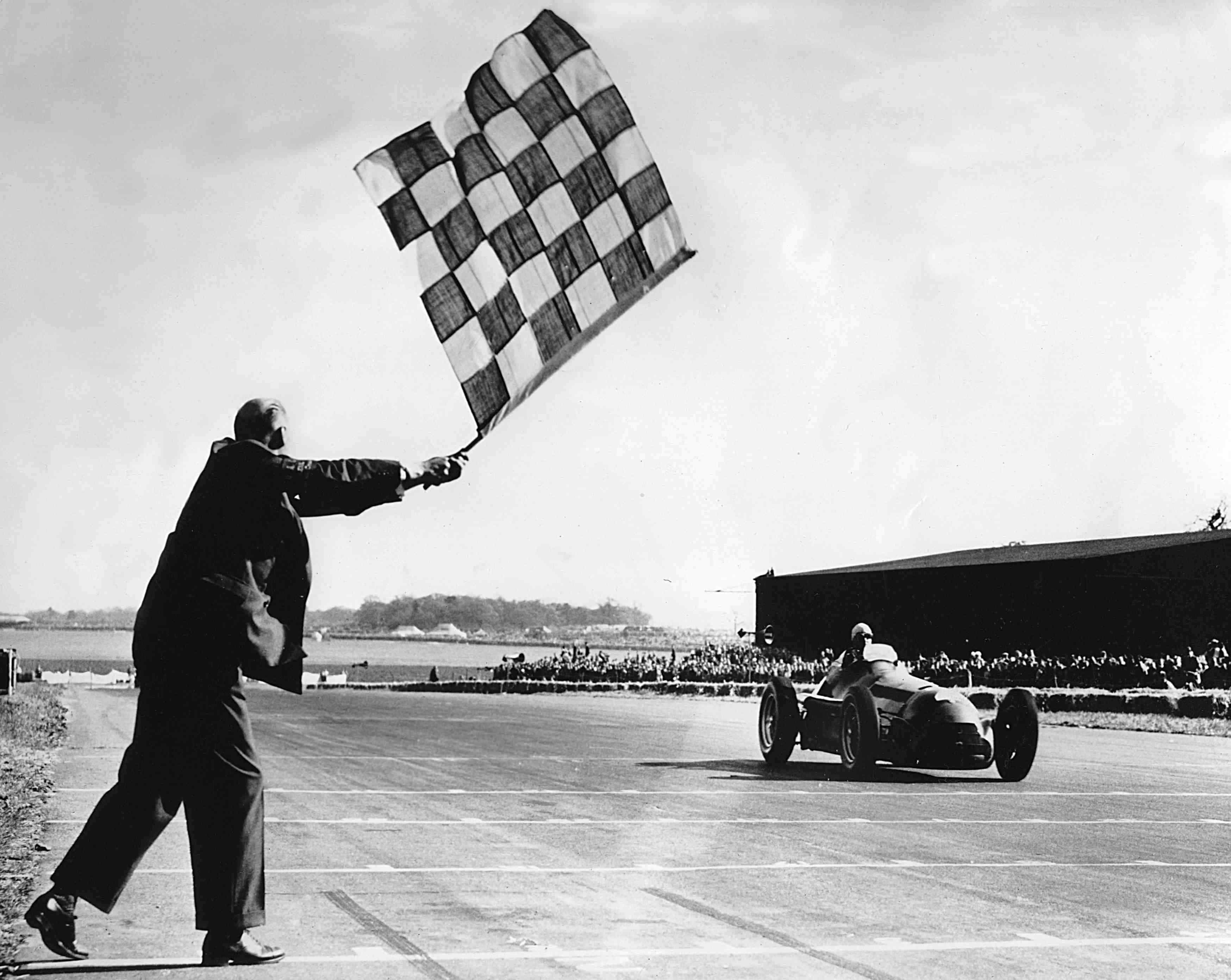 1950年的今天，F1世界锦标赛的第一场比赛在英国银石赛道举行！ F1